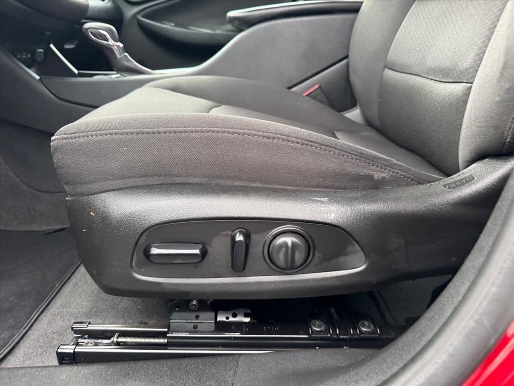 Used 2021 Chevrolet Malibu RS FWD image 14