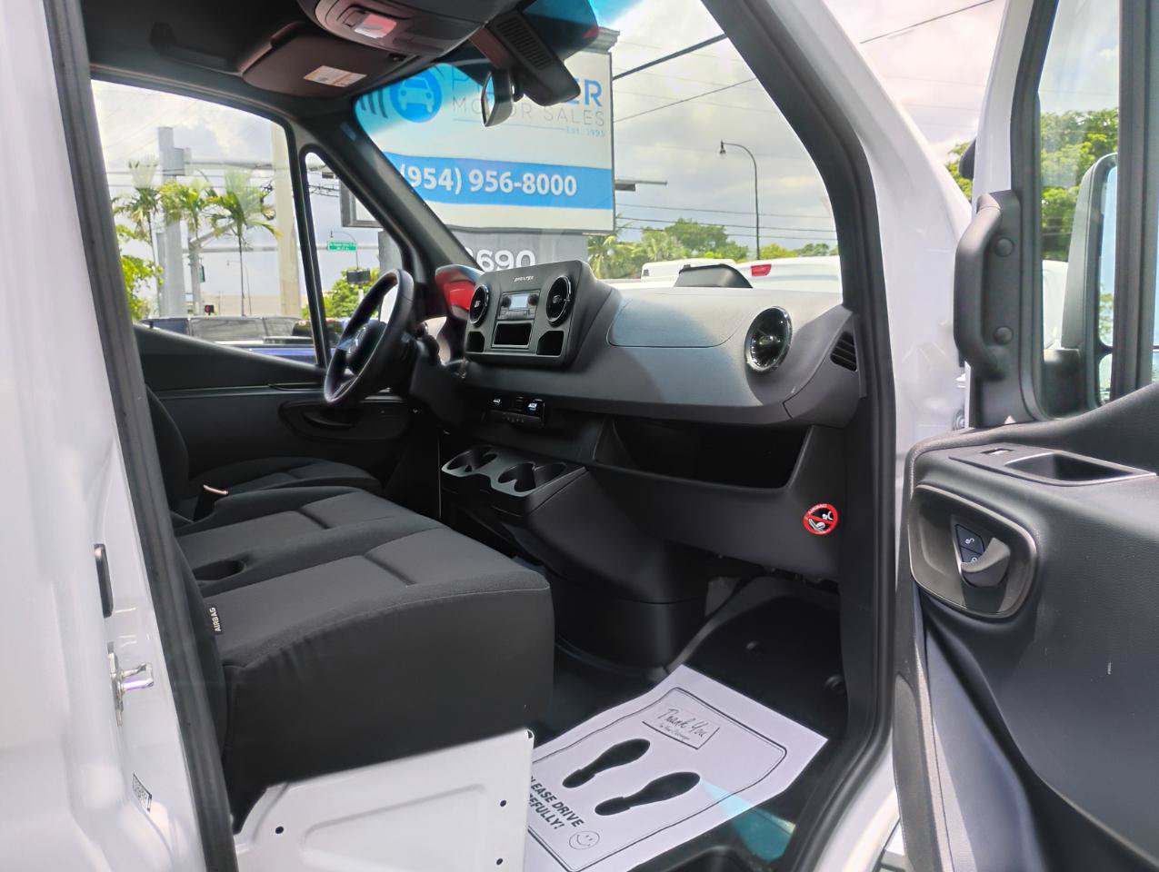 Used 2025 Mercedes-Benz Sprinter 2500 image 13