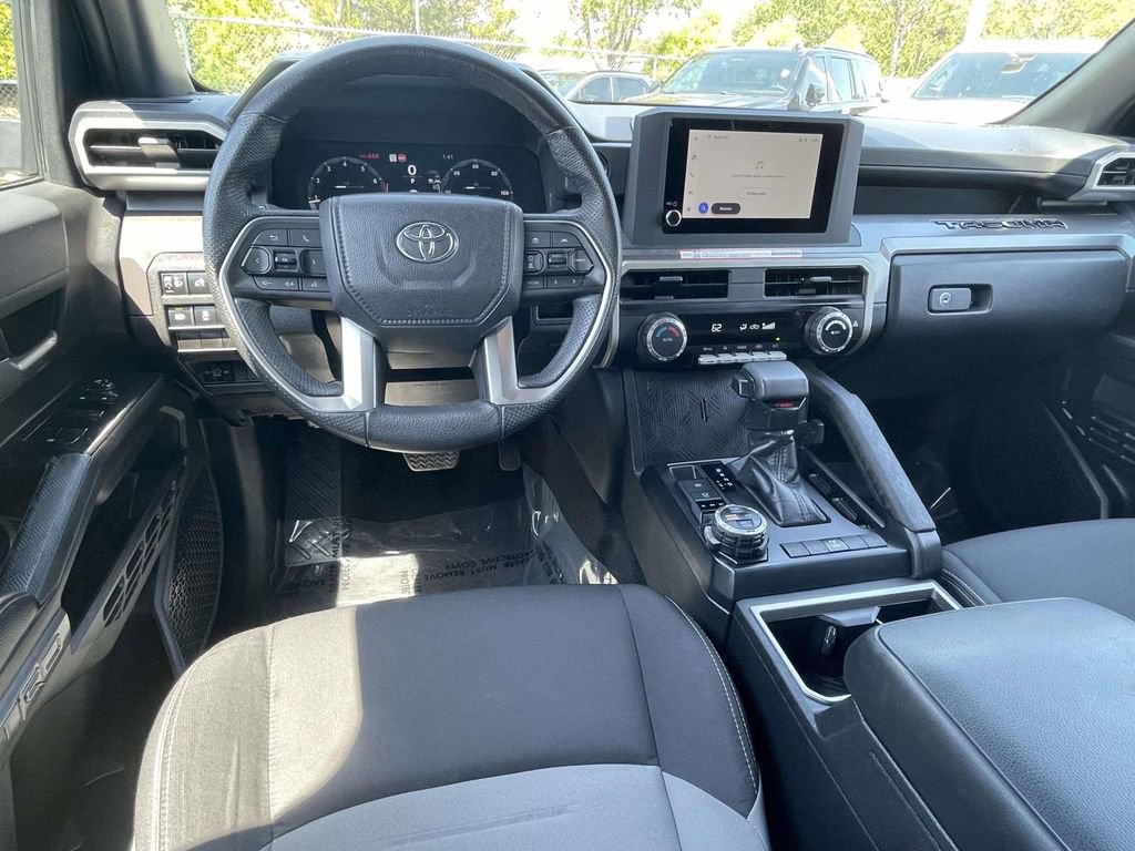 Used 2025 Toyota Tacoma TRD Off-Road AWD/4WD image 16