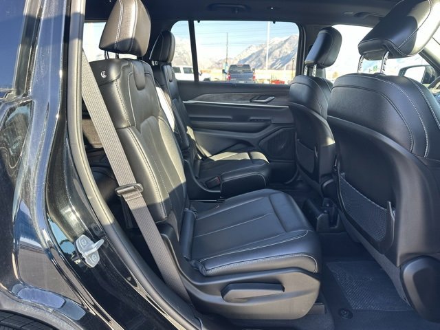 Used 2024 Jeep Grand Cherokee L Limited w/ Luxury Tech Group II image 18