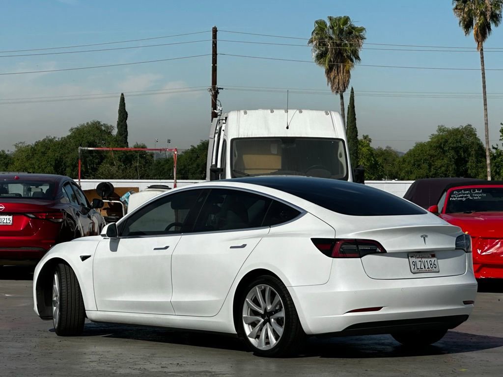 Used 2020 Tesla Model 3 Standard Range Plus image 2