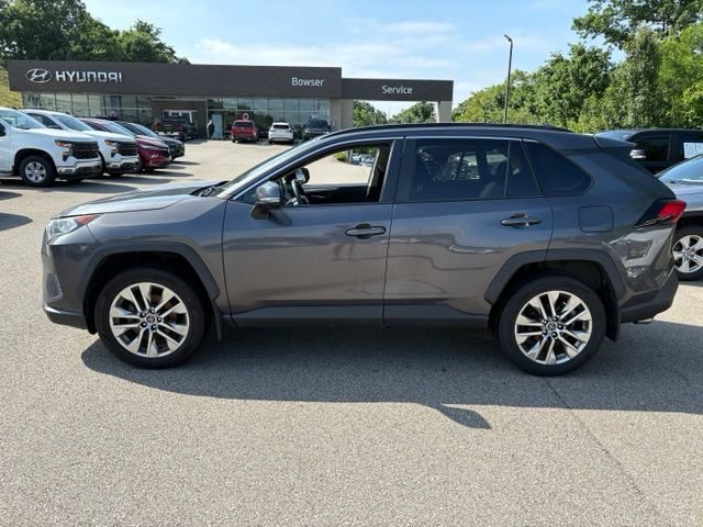 Used 2019 Toyota RAV4 XLE Premium w/ Cold Weather Package AWD/4WD video 2