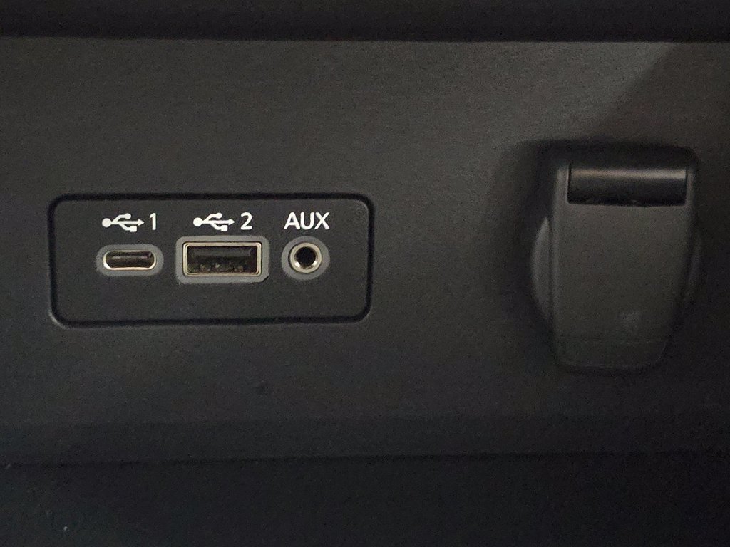 Used 2023 Nissan Sentra SV FWD image 29