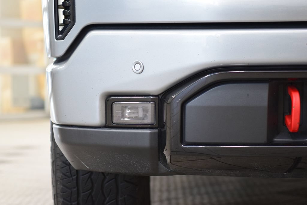 Used 2023 GMC Sierra 1500 AT4 w/ Technology Package AWD/4WD image 13