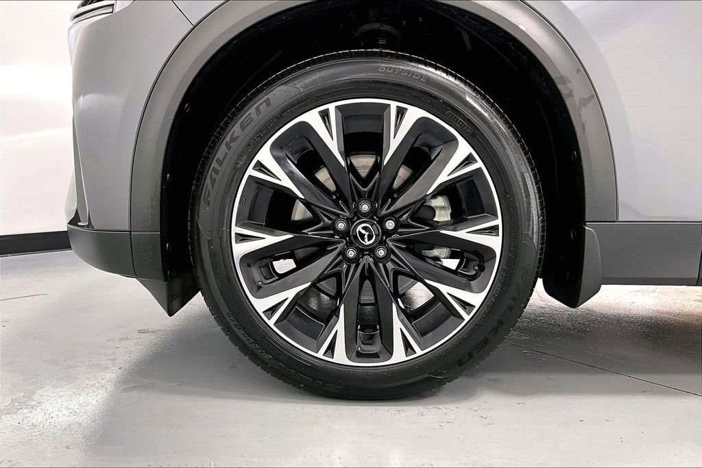 Used 2025 MAZDA CX-90 Plug-In Hybrid w/ Premium Plus image 11