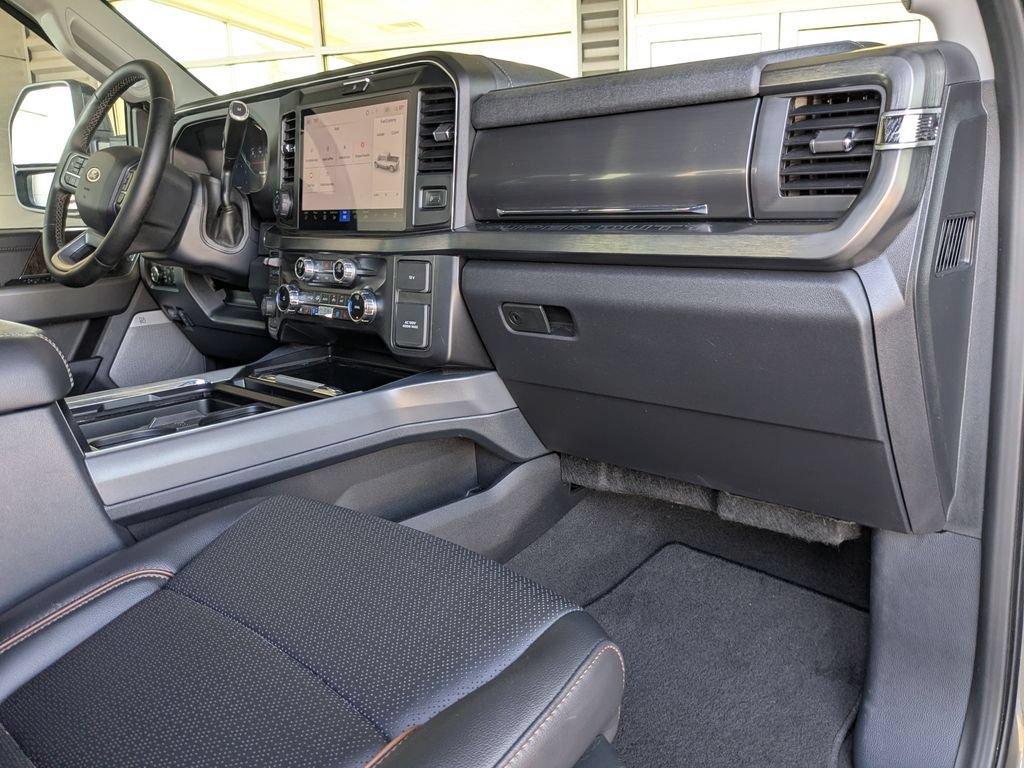 Used 2025 Ford F250 Lariat w/ Lariat Ultimate Package AWD/4WD image 14