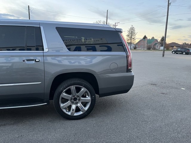 Used 2019 Cadillac Escalade ESV Luxury image 7