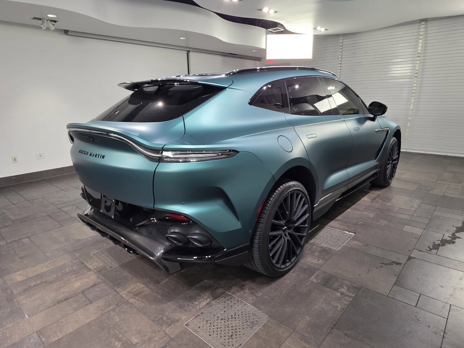 Used 2024 Aston Martin DBX 707 image 24