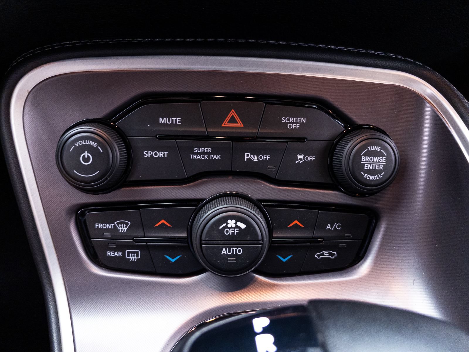 Used 2021 Dodge Challenger R/T w/ Driver Convenience Group RWD image 31