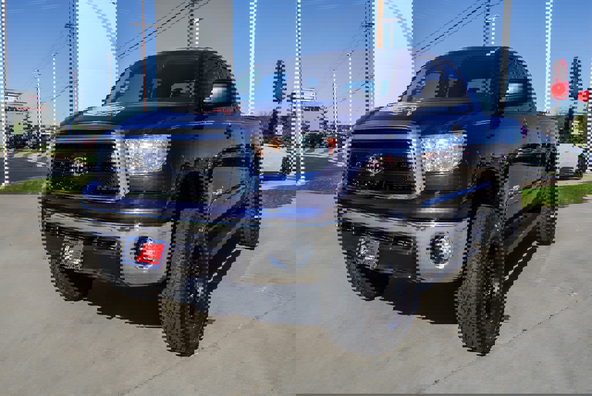 Used 2012 Toyota Tundra 2WD Double Cab w/ Tow Pkg image 4