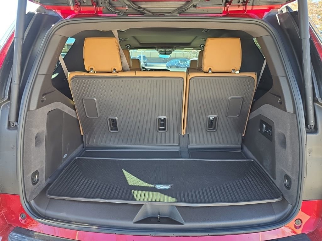 Used 2024 Cadillac Escalade Sport w/ LPO, ONYX Package image 19