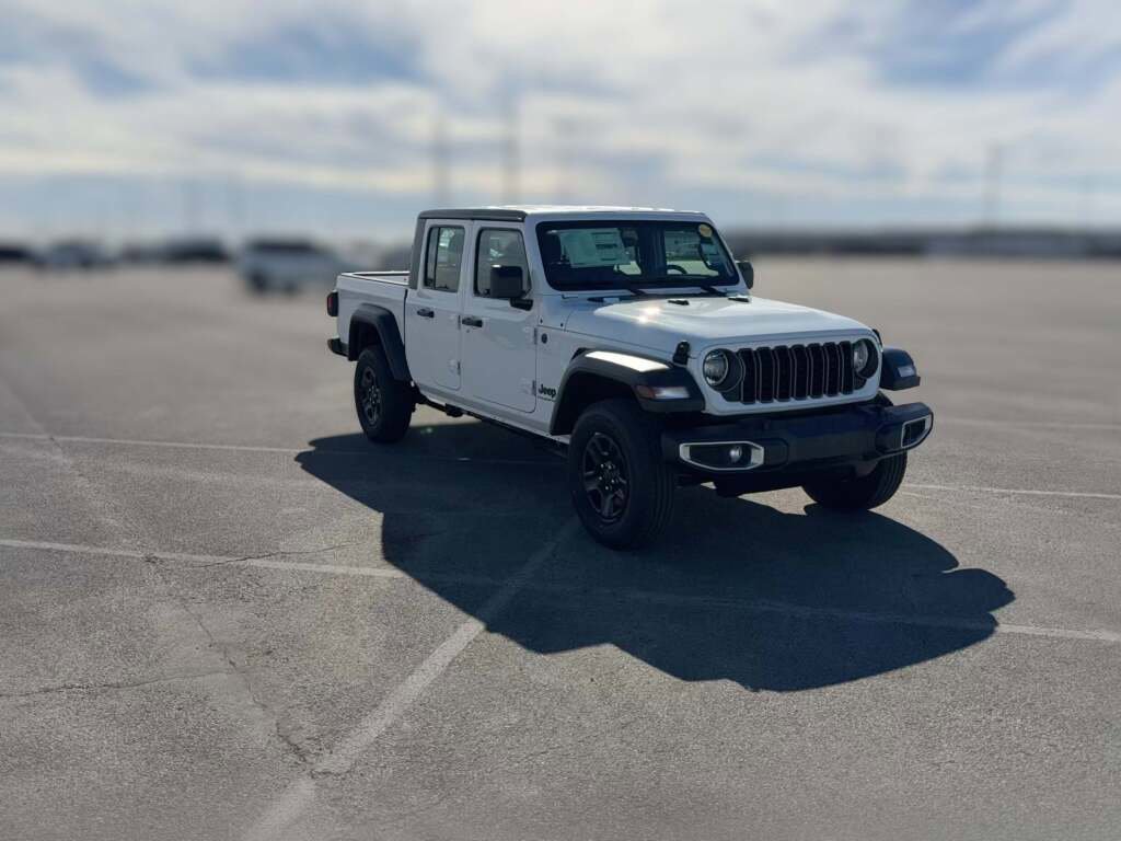 New 2026 Jeep Gladiator Sport image 17