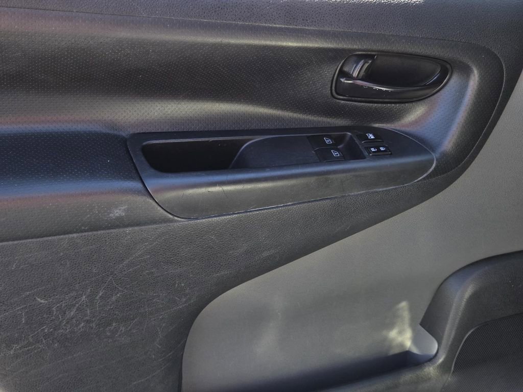 Used 2019 Nissan NV200 SV w/ Navigation Package image 18