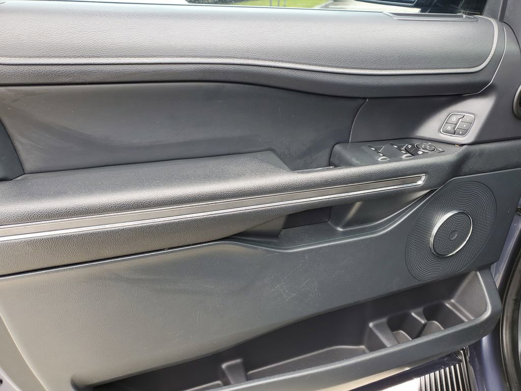 Used 2022 Ford Expedition Max XLT RWD image 19