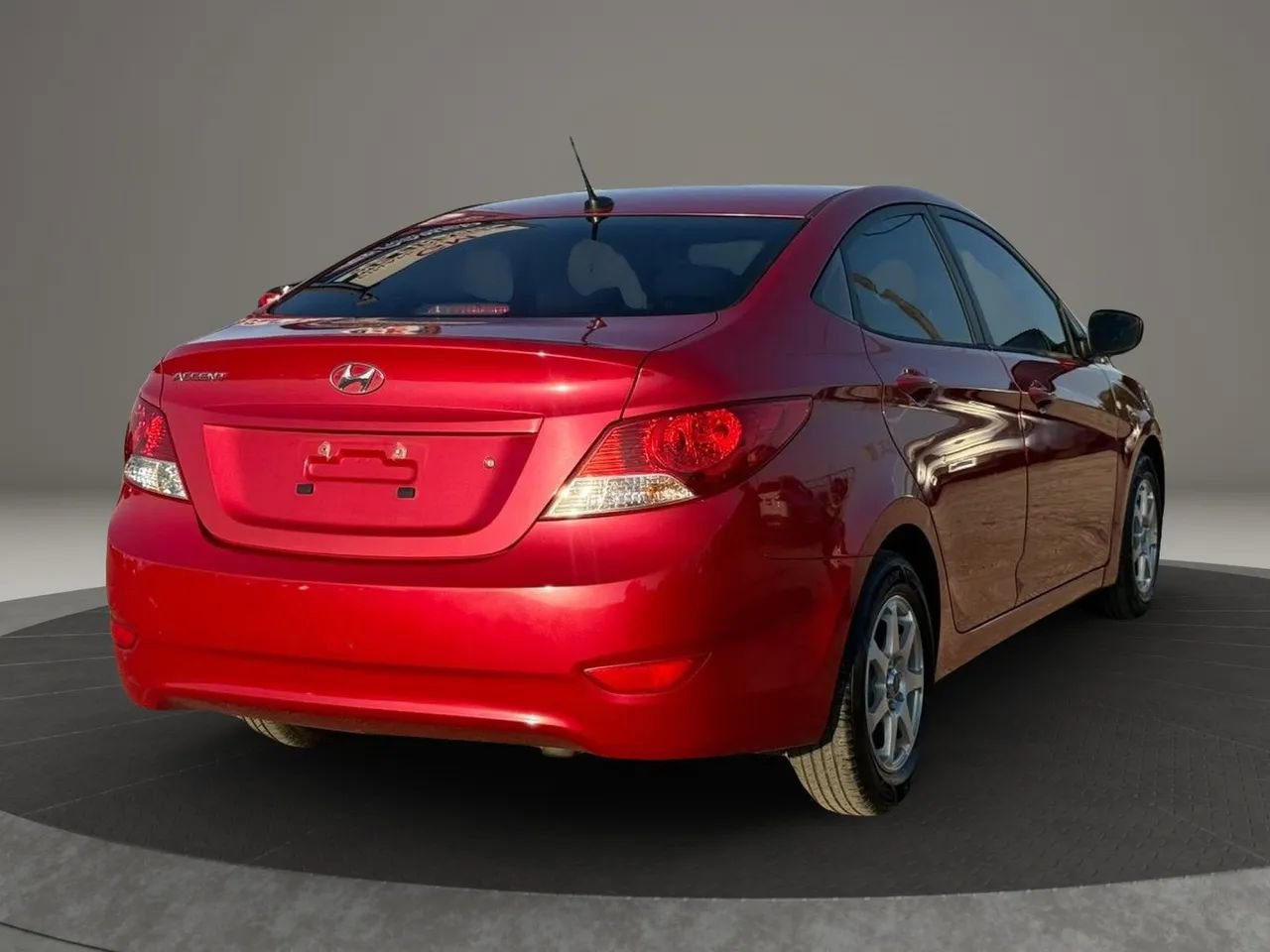 Used 2014 Hyundai Accent GLS image 5
