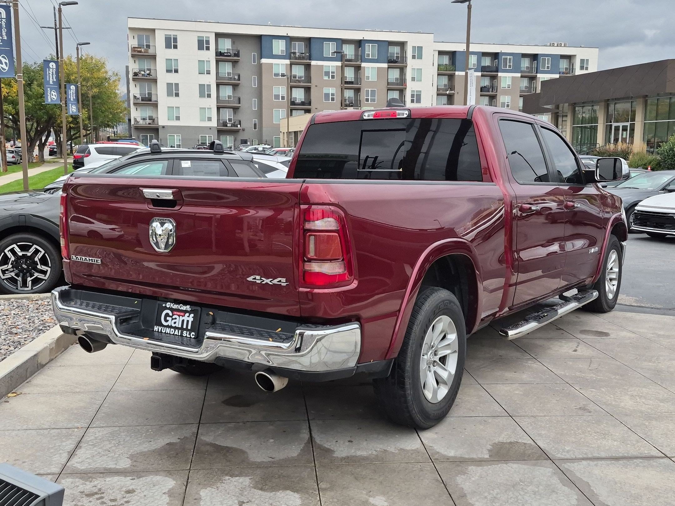 Used 2020 RAM 1500 Laramie AWD/4WD image 3