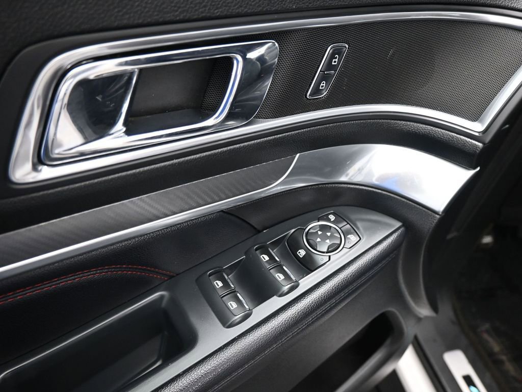Certified 2018 Ford Explorer Sport image 12