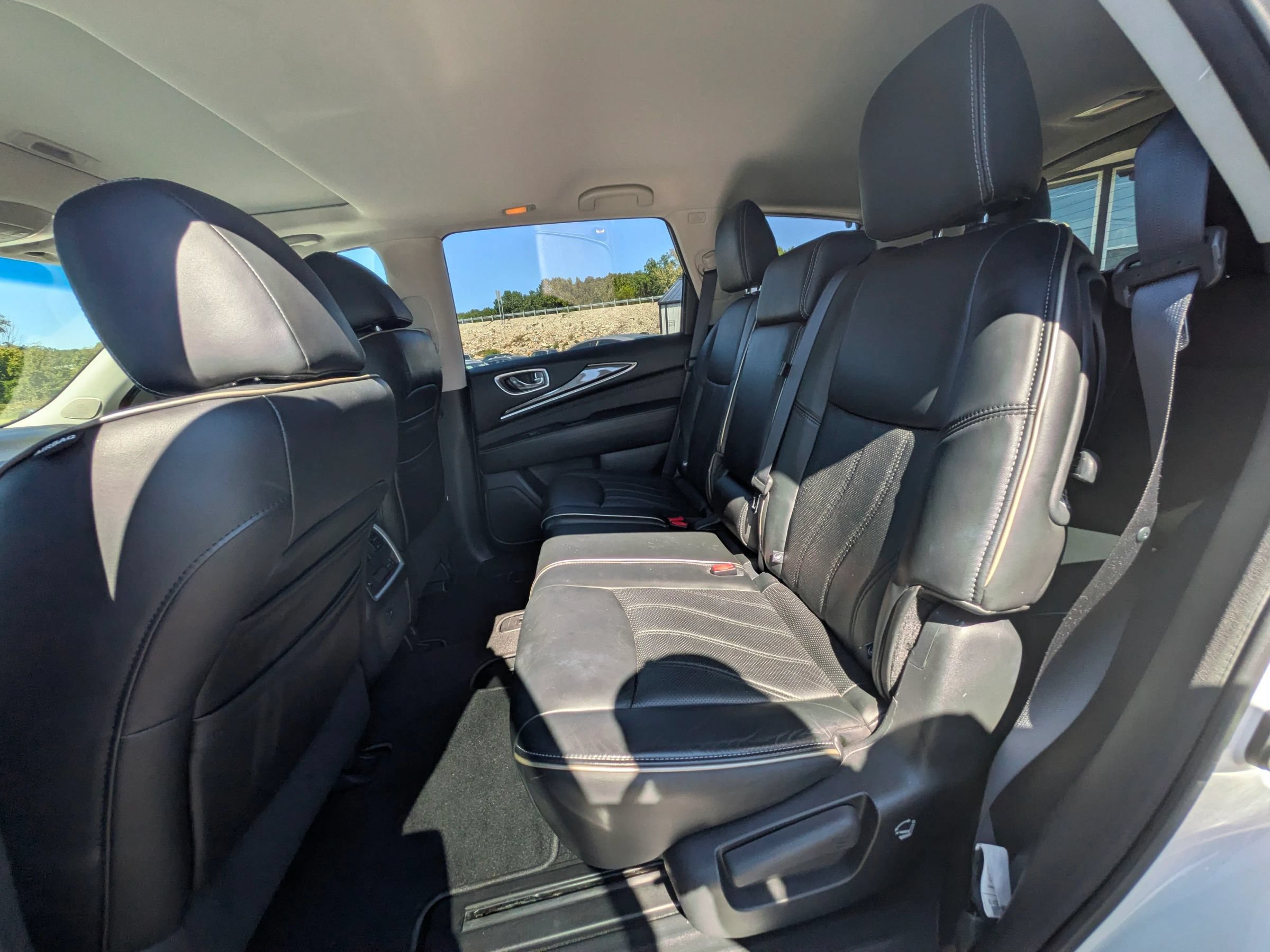 Used 2016 INFINITI QX60 Luxe w/ Premium Plus Package AWD/4WD image 28