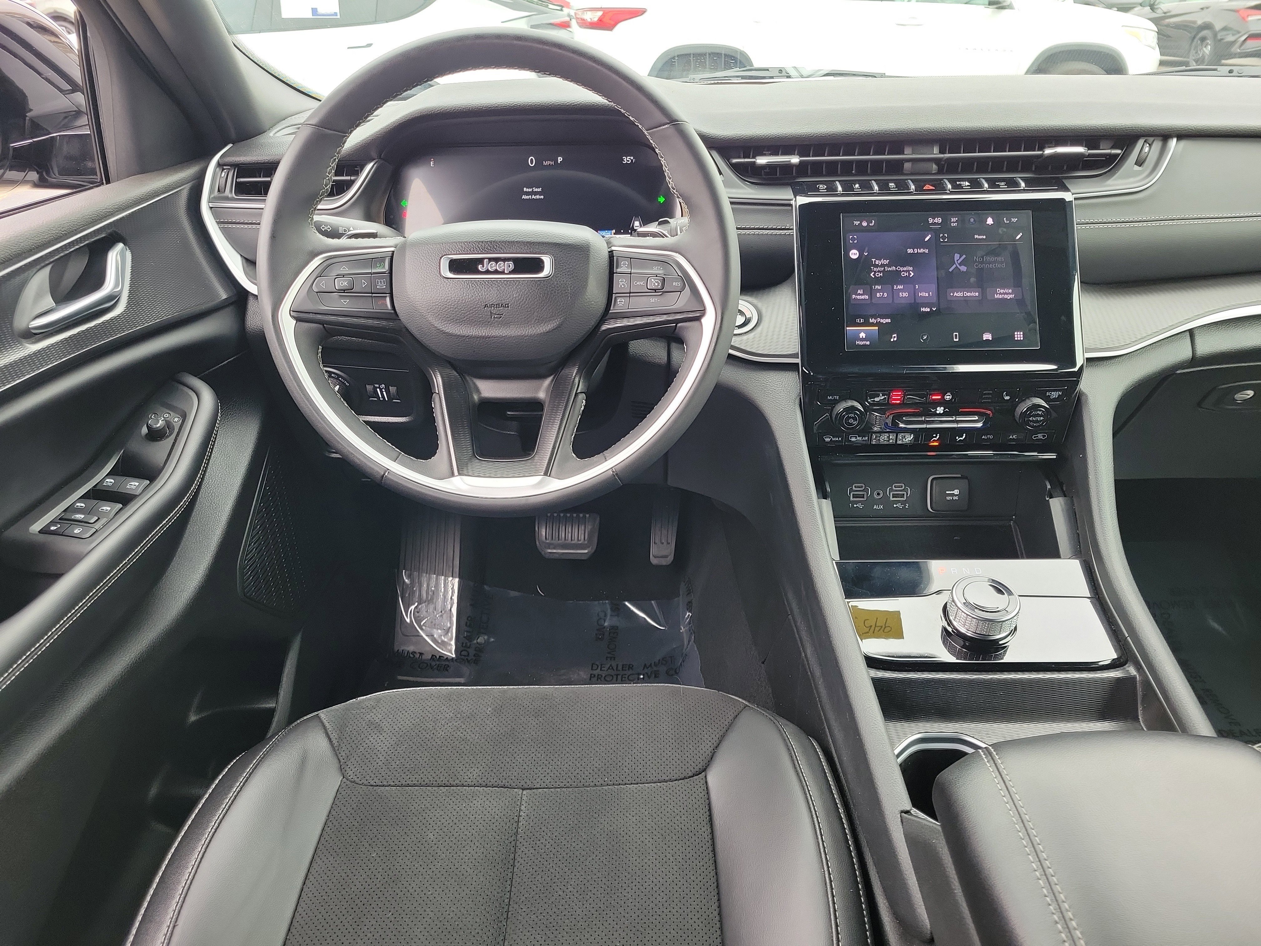 Used 2025 Jeep Grand Cherokee L Laredo image 10