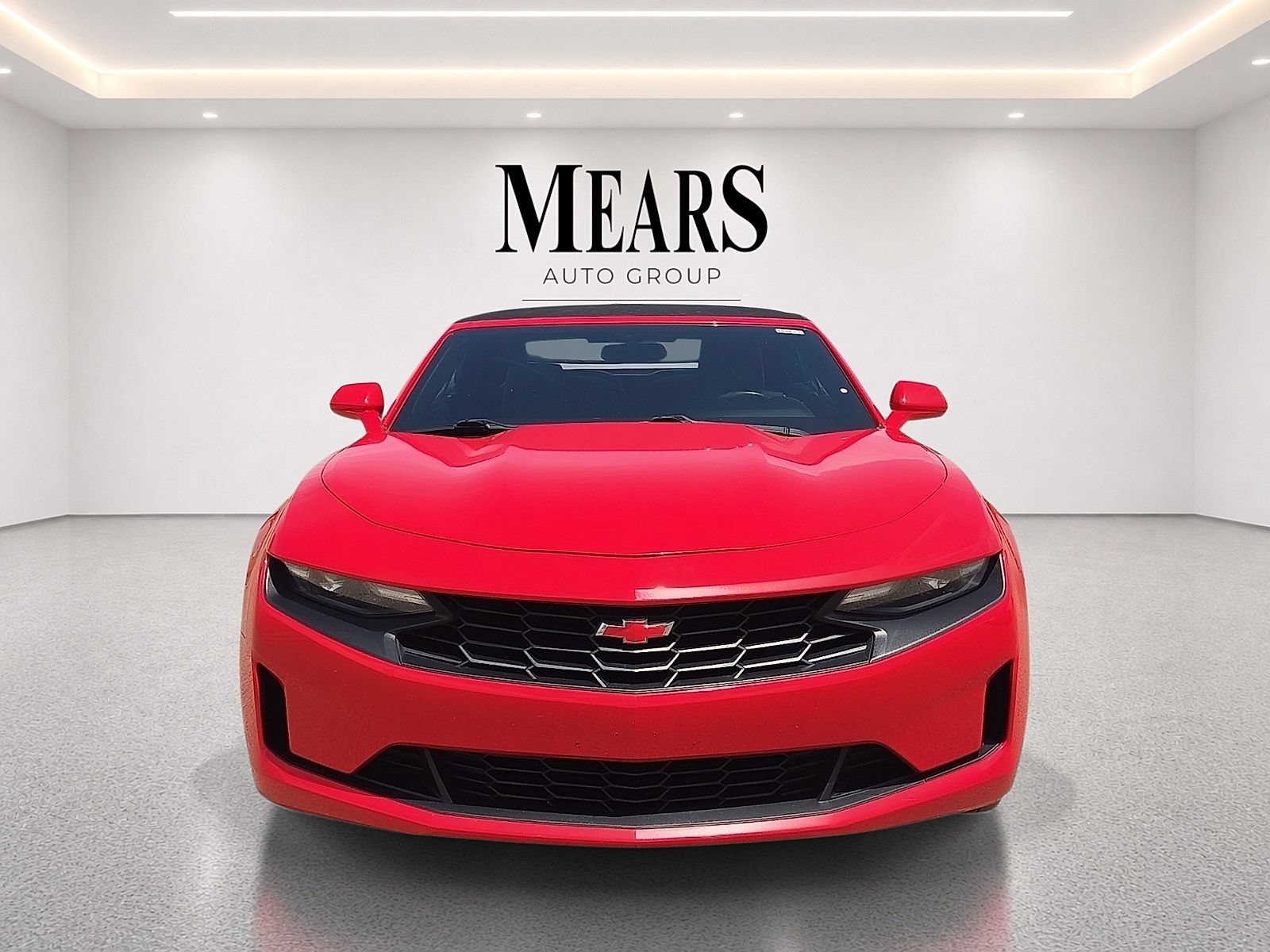 Used 2020 Chevrolet Camaro LT RWD image 8