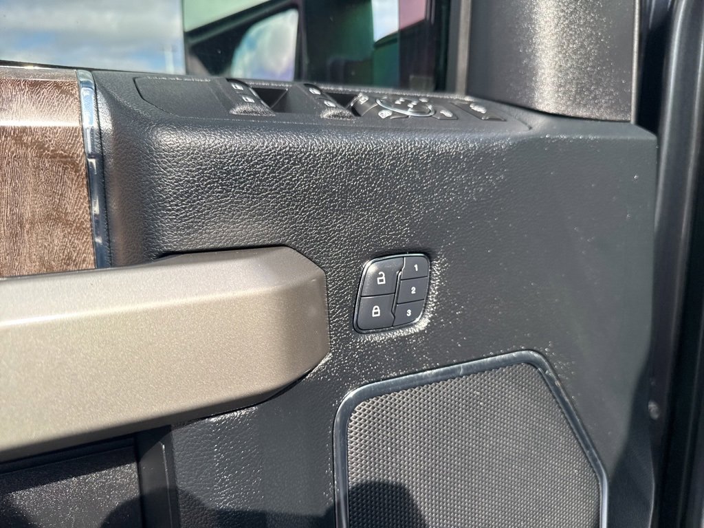 Used 2017 Ford F350 Lariat w/ Lariat Ultimate Package image 13