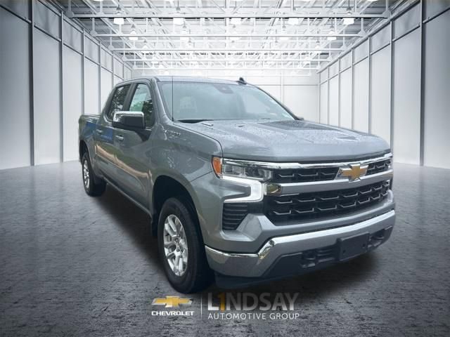 Used 2024 Chevrolet Silverado 1500 LT AWD/4WD image 3