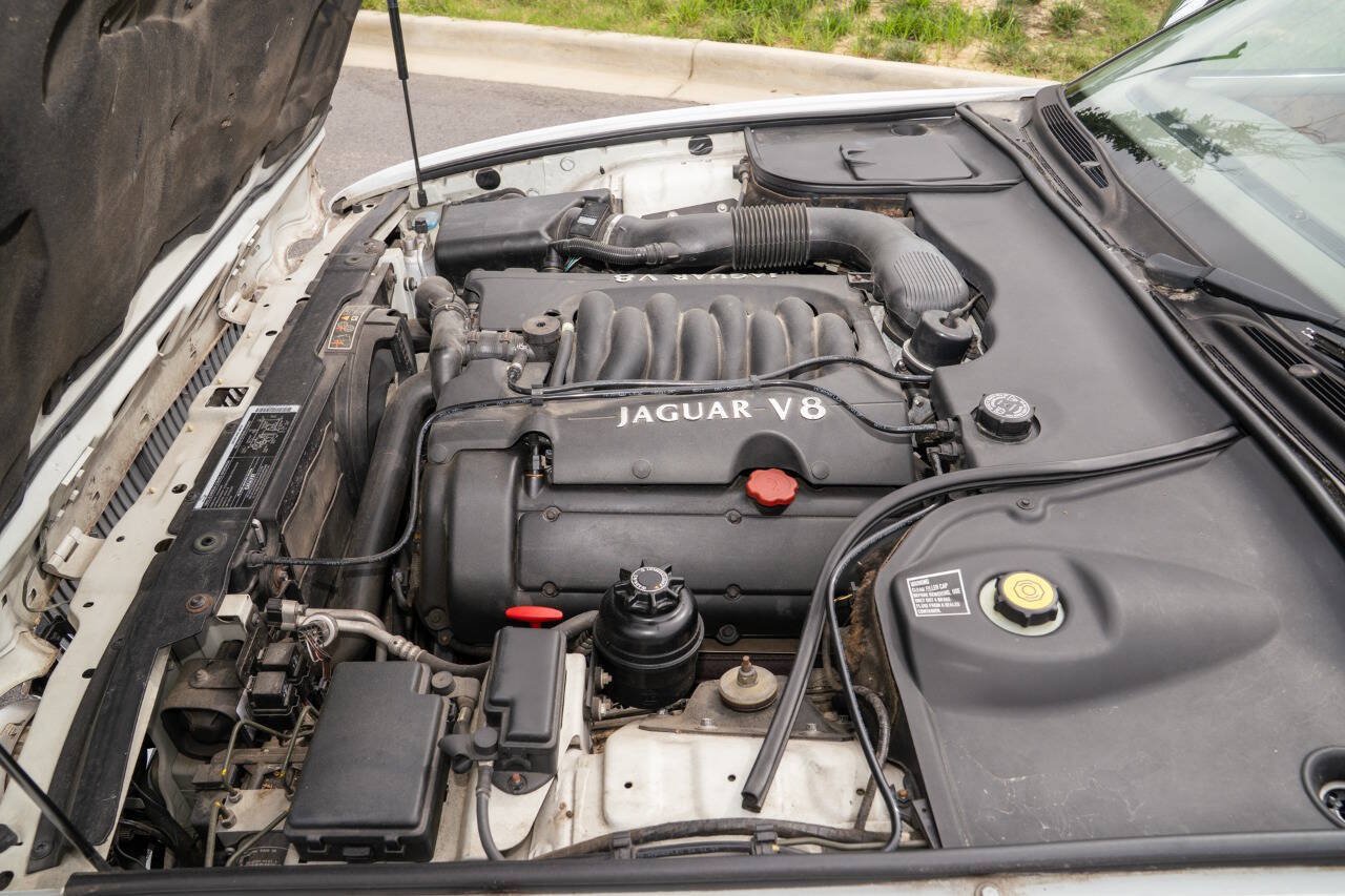 Used 1998 Jaguar XJ8 L RWD image 24