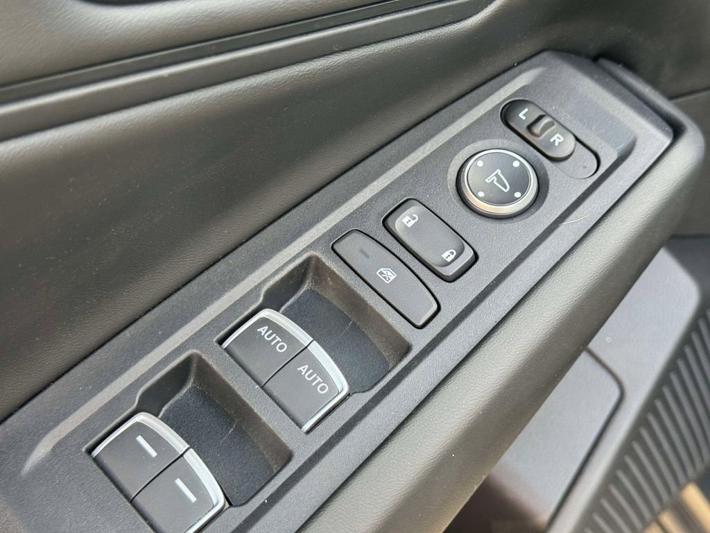 Used 2025 Honda Accord SE image 16