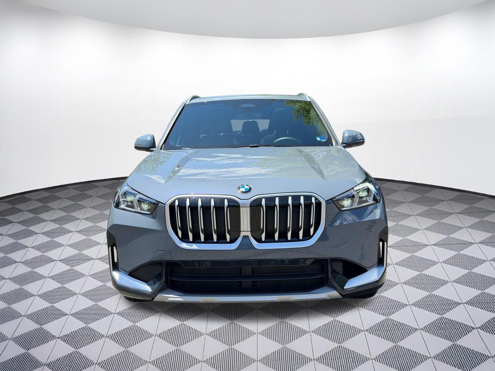 Used 2025 BMW X1 xDrive28i w/ Convenience Package AWD/4WD image 6
