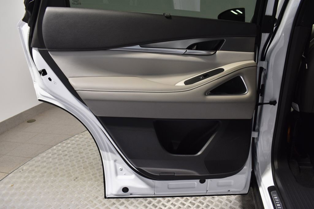 New 2026 INFINITI QX60 Luxe w/ Cargo Package image 28