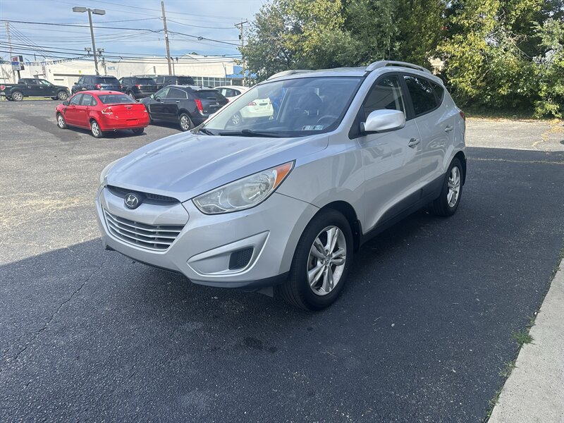 Used 2011 Hyundai Tucson GLS FWD image 4