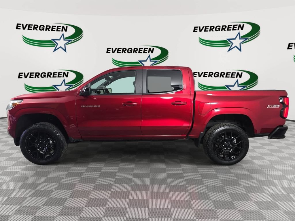 Used 2024 Chevrolet Colorado Z71 w/ Z71 Convenience Package 2 AWD/4WD image 8
