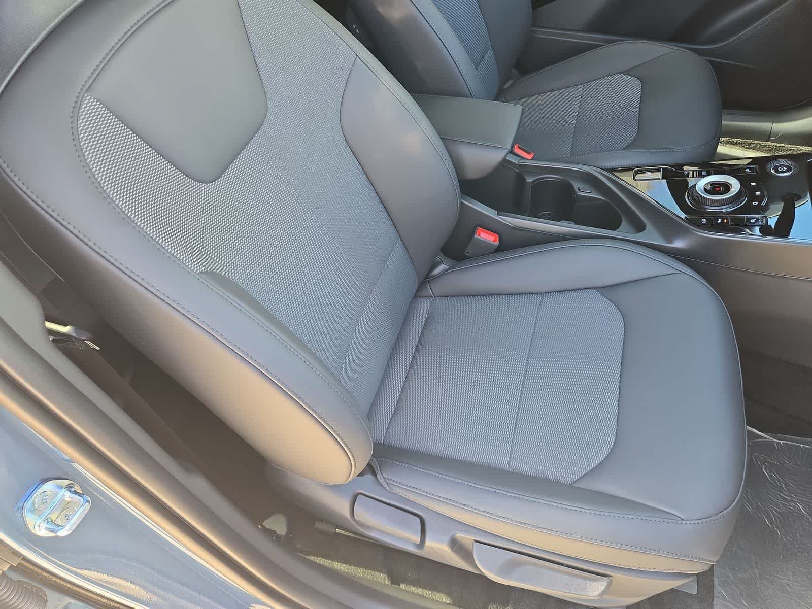 New 2026 Kia Niro Wind FWD image 22