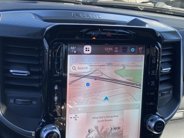 New 2026 RAM 1500 4x4 Crew Cab image 3