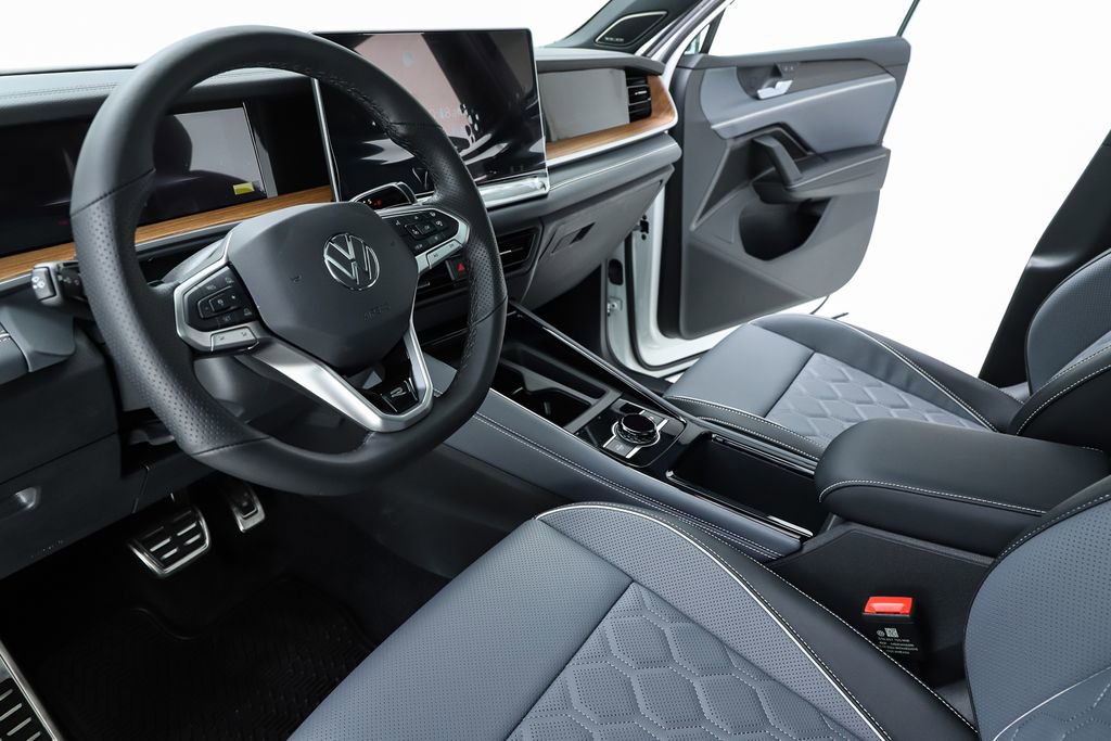 New 2026 Volkswagen Tiguan SEL R-Line AWD/4WD image 58