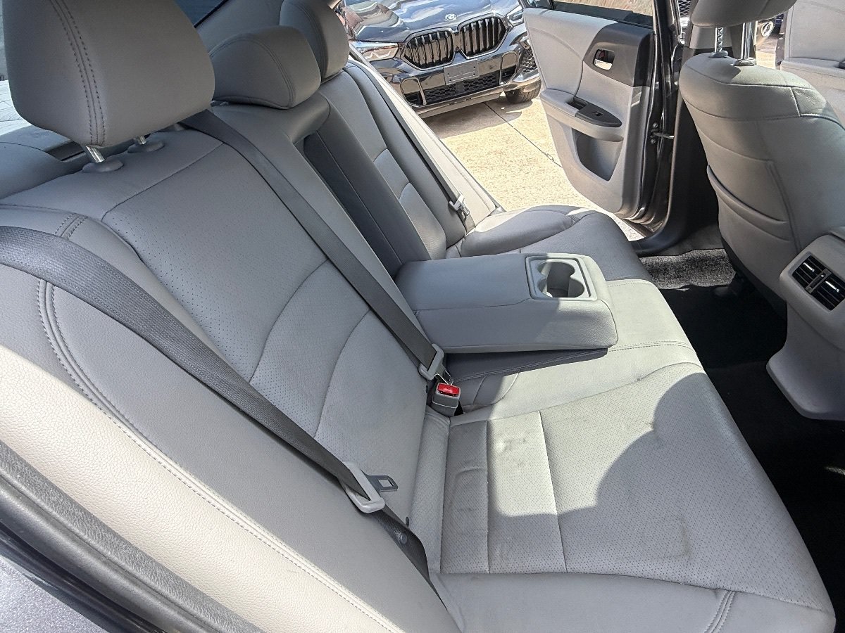 Used 2017 Honda Accord EX-L image 18