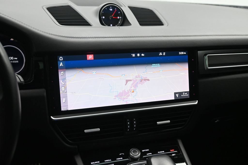 Used 2021 Porsche Cayenne GTS AWD/4WD image 16