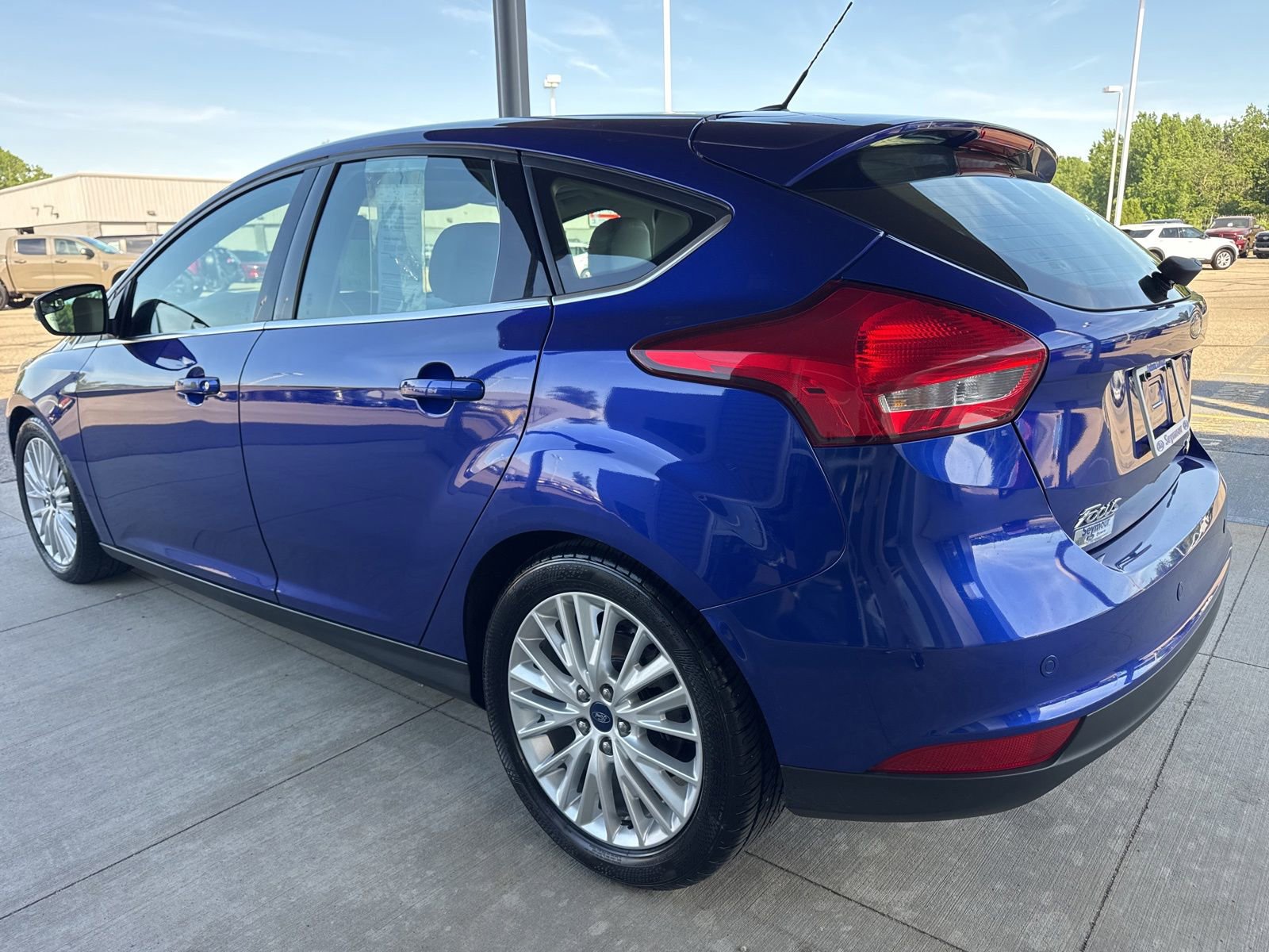 Used 2015 Ford Focus Titanium FWD image 5