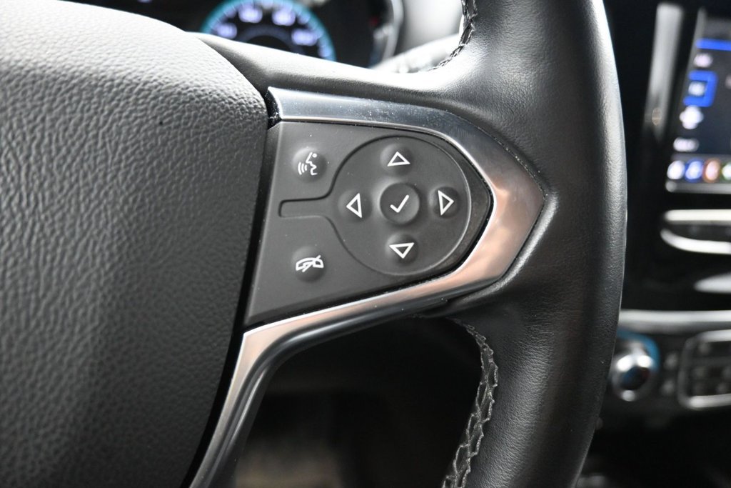 Used 2023 Chevrolet Traverse LT FWD image 11
