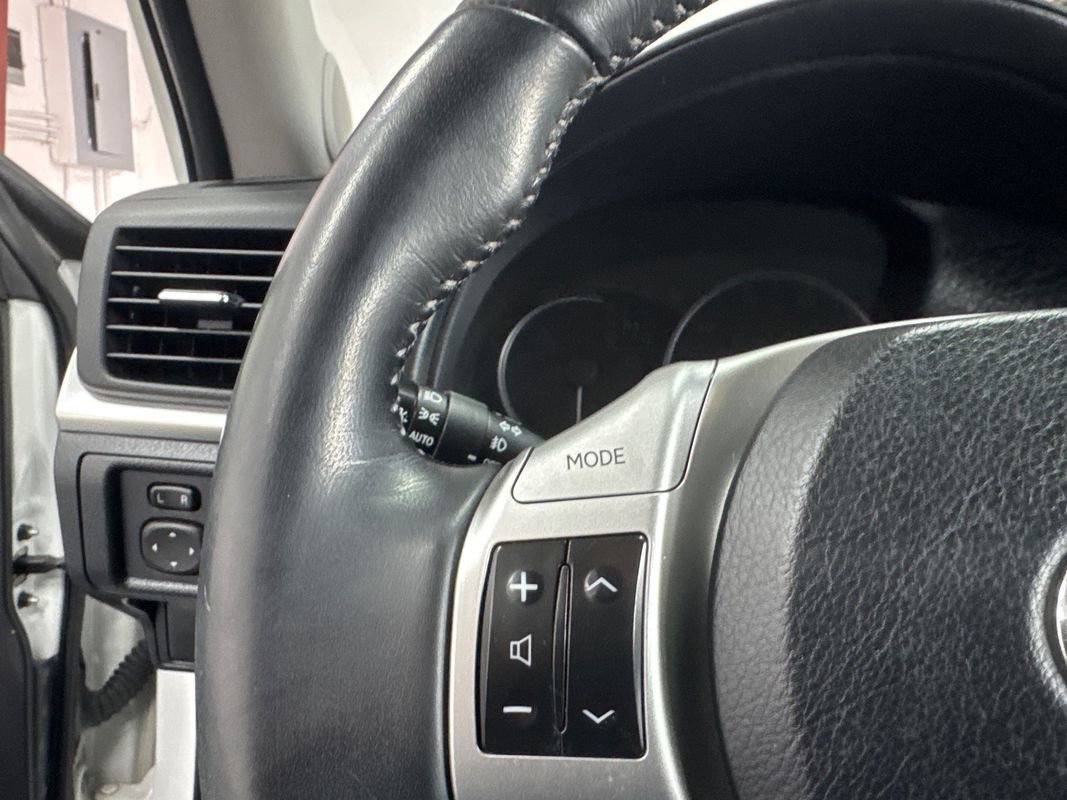 Used 2013 Lexus CT 200h w/ Premium Pkg w/Navigation image 13