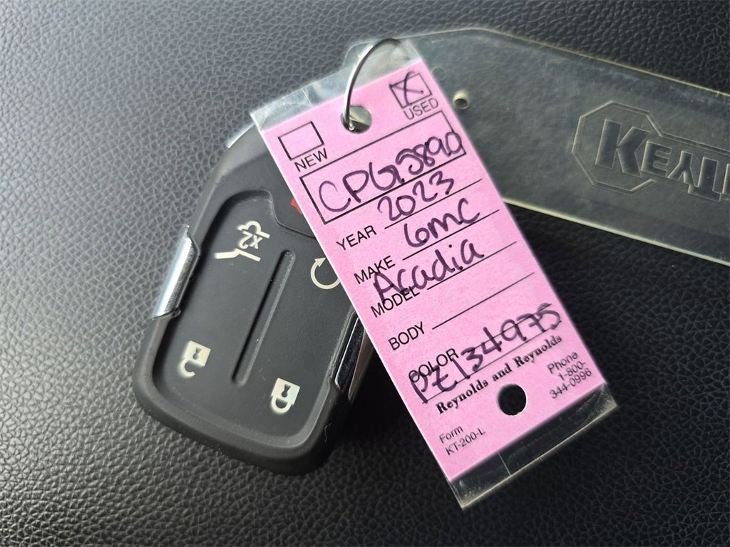 Used 2023 GMC Acadia SLE w/ Driver Convenience Package image 37