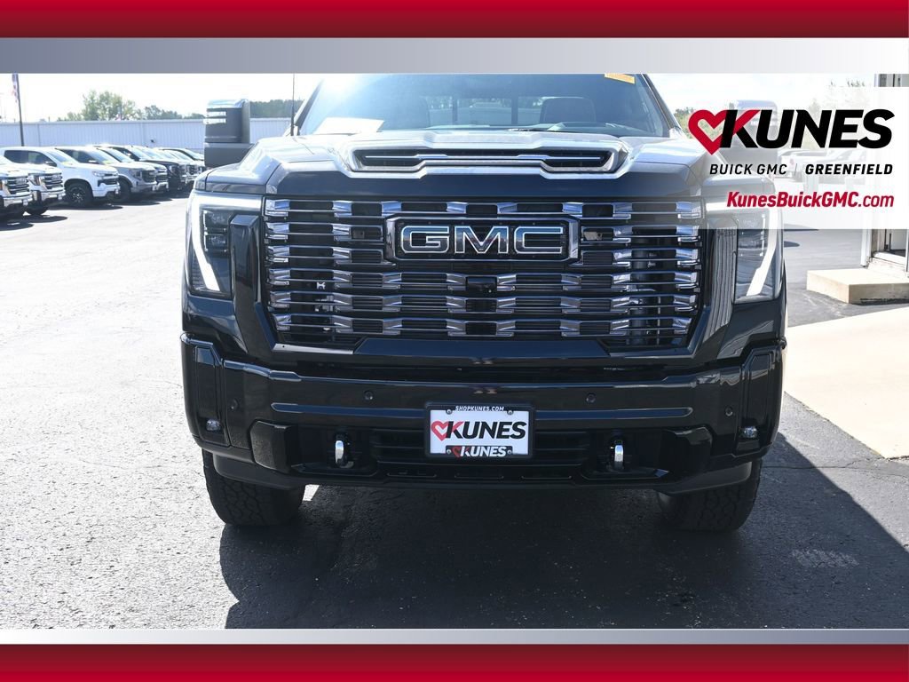 New 2026 GMC Sierra 3500 Denali Ultimate AWD/4WD image 13