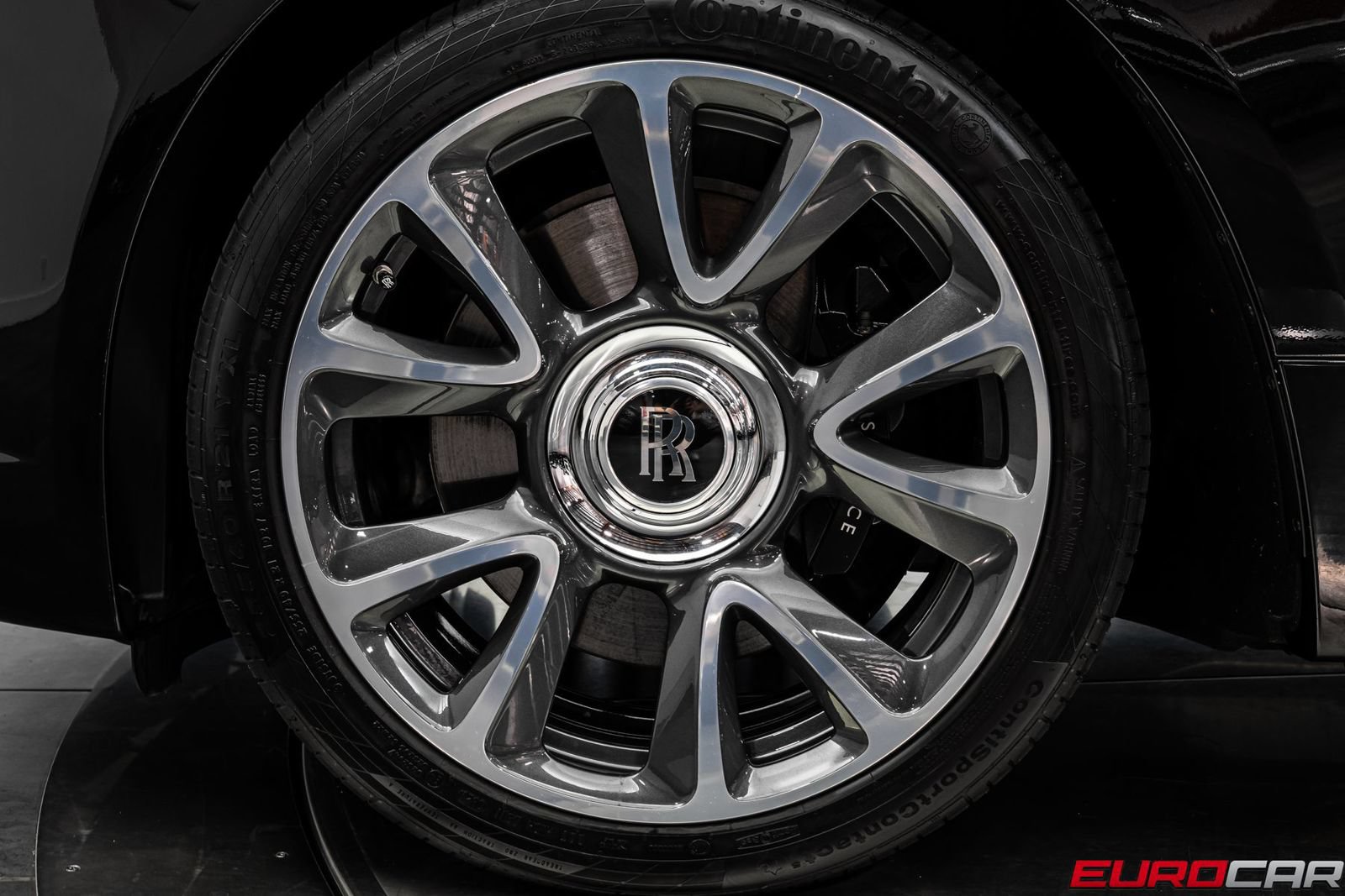Used 2019 Rolls-Royce Wraith RWD image 20
