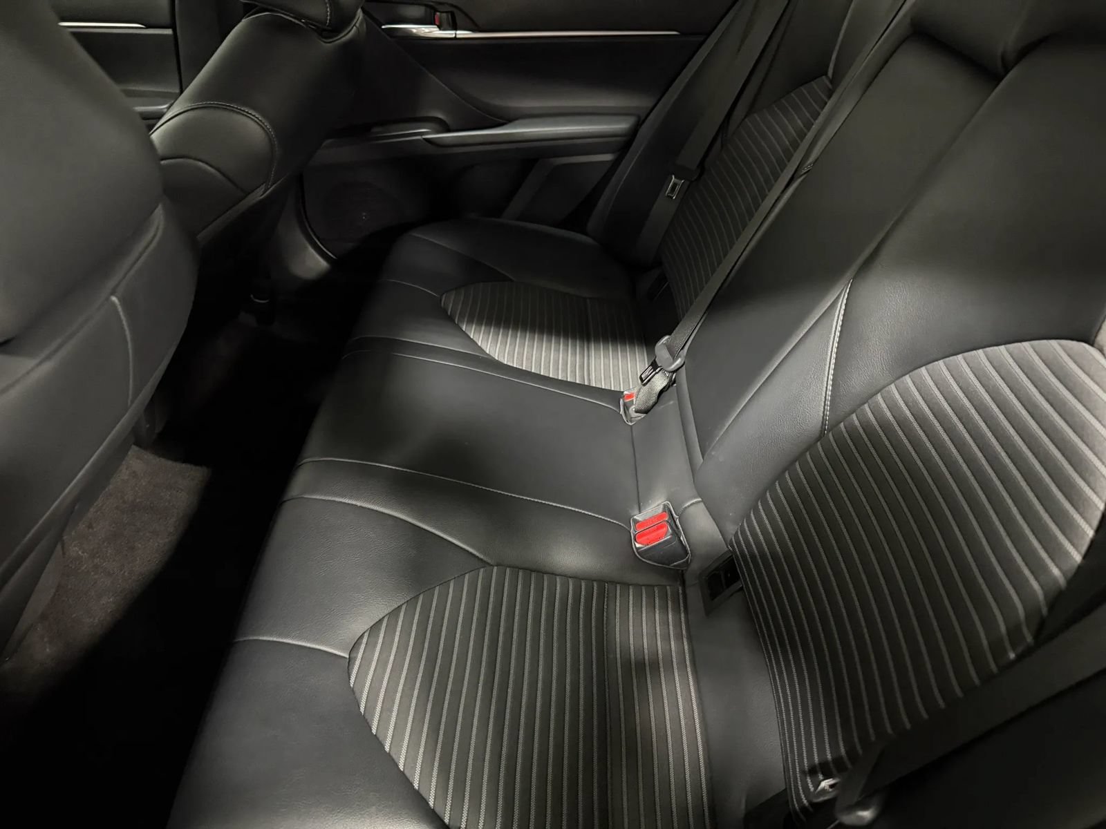 Used 2022 Toyota Camry SE FWD image 42