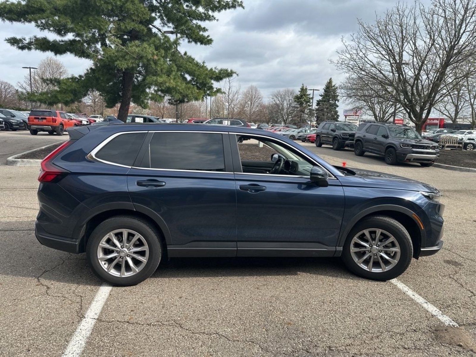 Certified 2023 Honda CR-V EX image 6