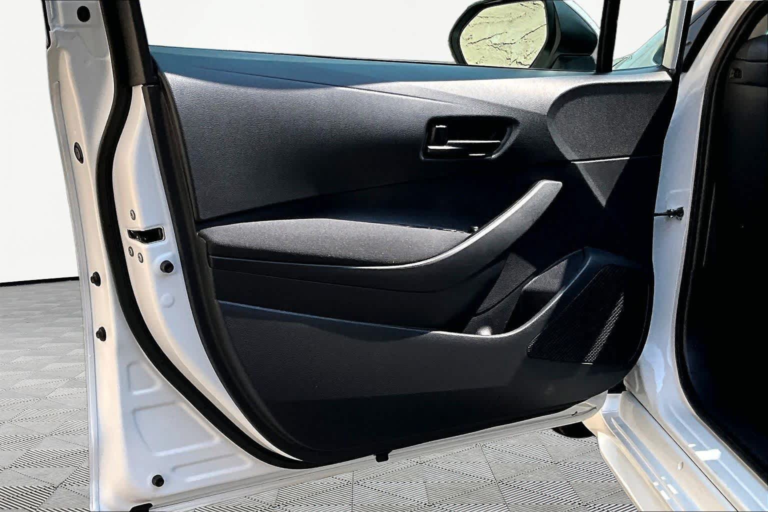 Certified 2026 Toyota Corolla LE FWD image 22