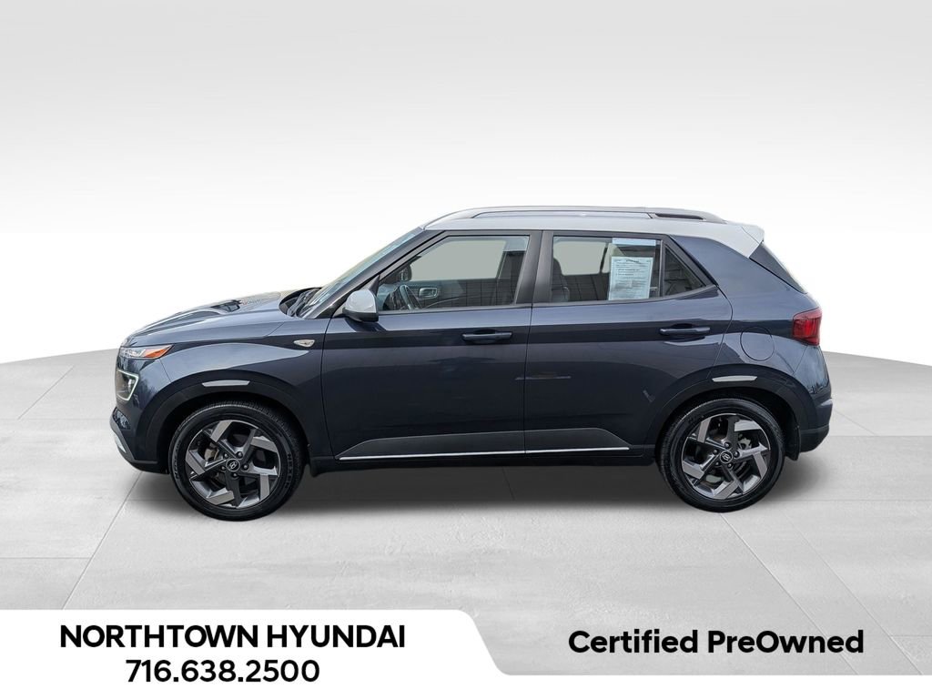 Used 2023 Hyundai Venue Limited image 3