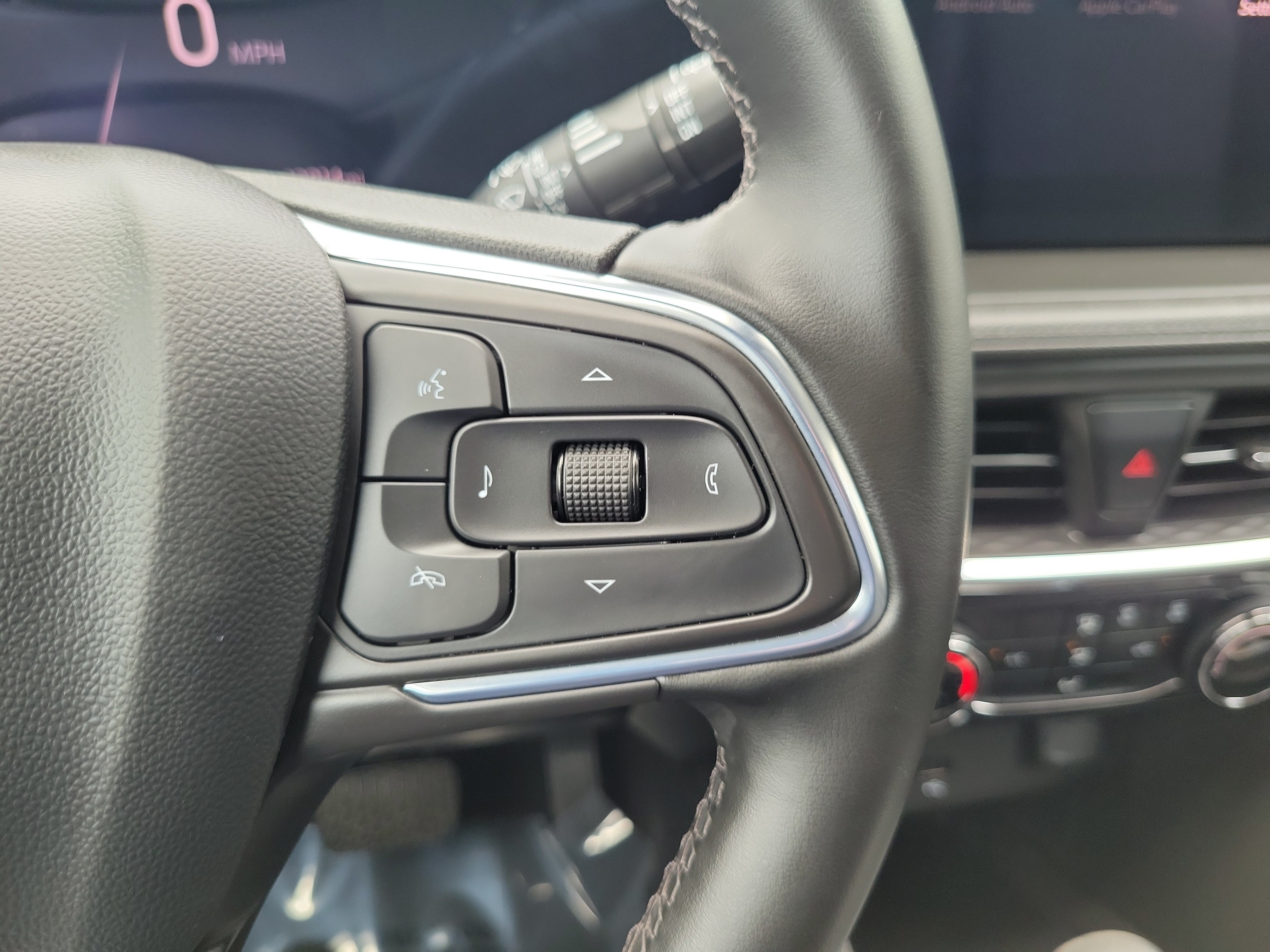 Used 2024 Buick Encore GX Sport Touring AWD/4WD image 19