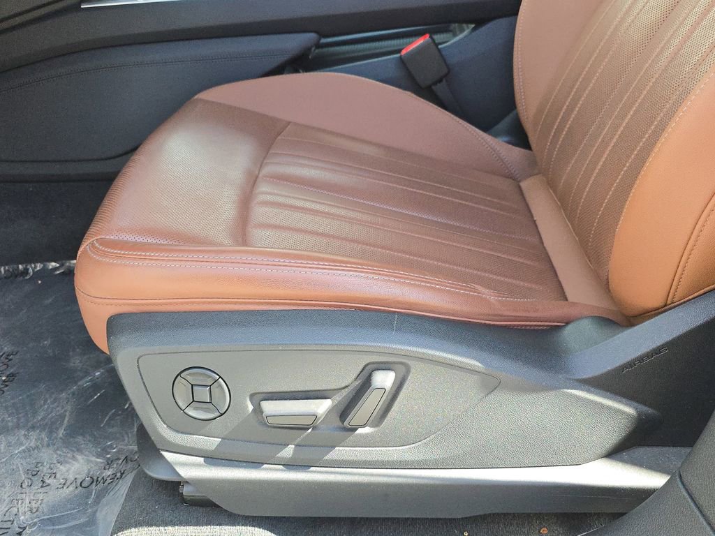Certified 2024 Audi Q8 e-tron Premium Plus image 17
