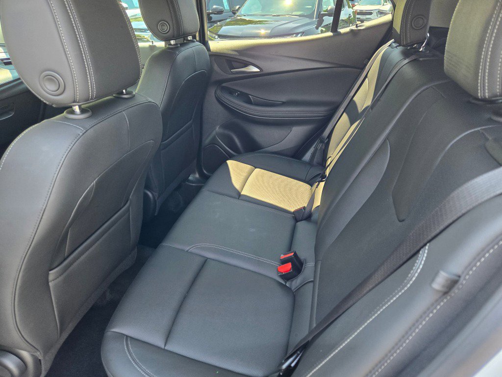 Used 2024 Buick Encore GX Sport Touring image 15